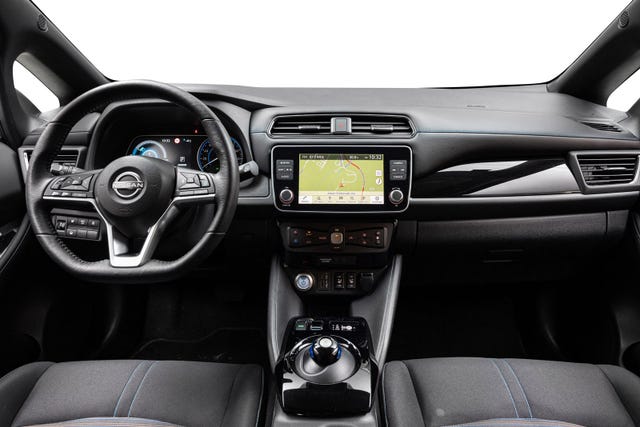 2022 NISSAN LEAF - 10
