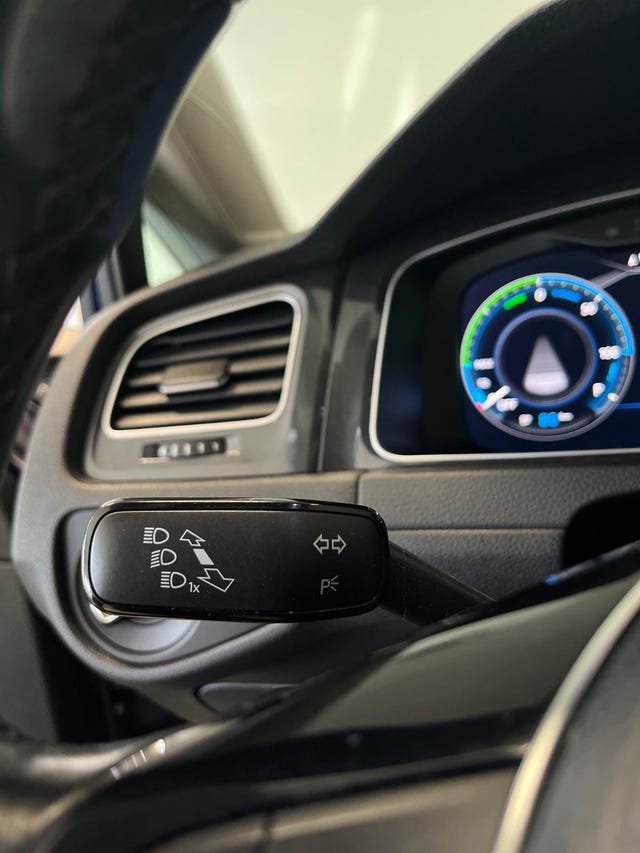 2018 VOLKSWAGEN GOLF - 18