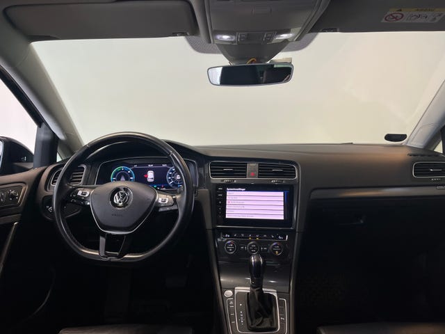 2018 VOLKSWAGEN GOLF - 21