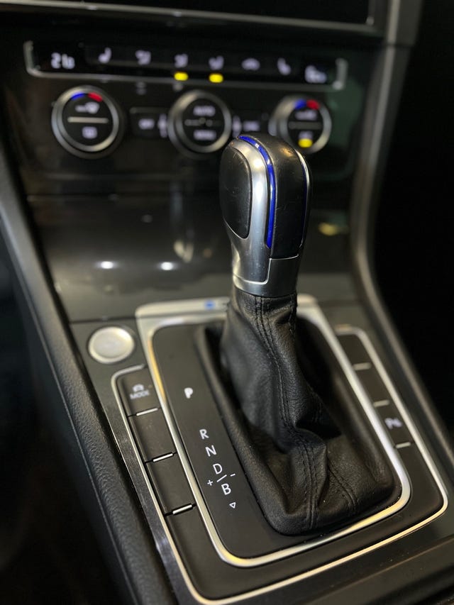 2018 VOLKSWAGEN GOLF - 23