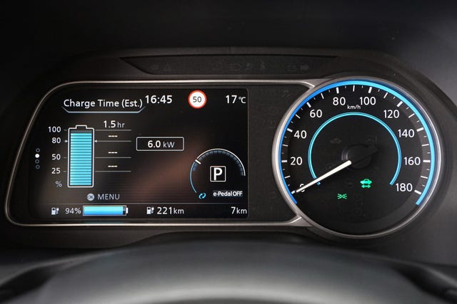 2022 NISSAN LEAF - 25