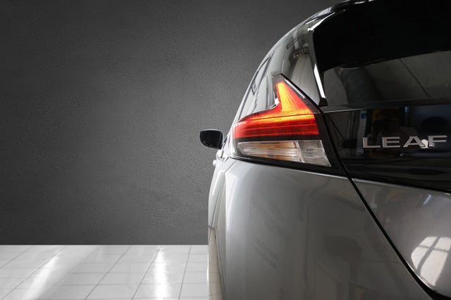 2022 NISSAN LEAF - 10