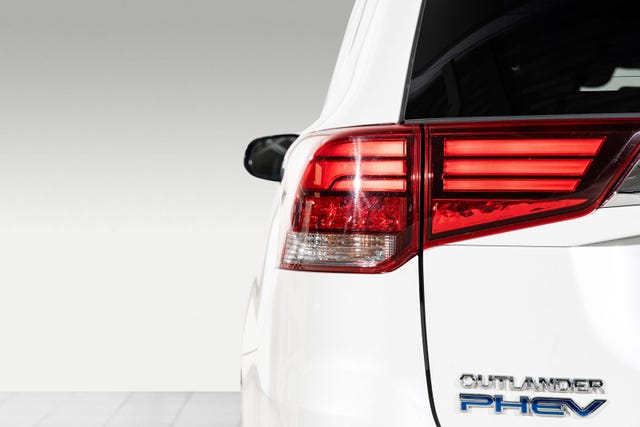 2020 MITSUBISHI OUTLANDER - 8