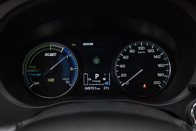 2020 MITSUBISHI OUTLANDER - 14