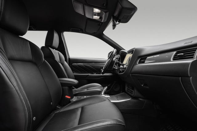 2020 MITSUBISHI OUTLANDER - 23