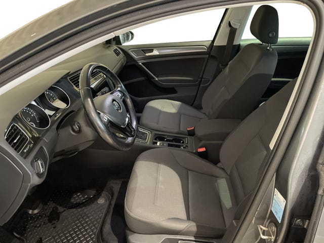 WVWZZZAUZJW910110 2018 VOLKSWAGEN GOLF-4