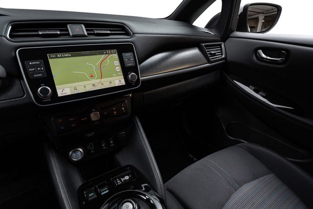 2020 NISSAN LEAF - 15