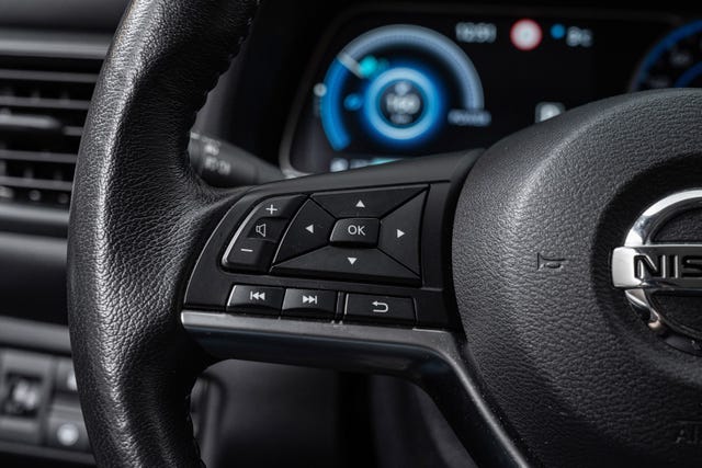 2020 NISSAN LEAF - 12