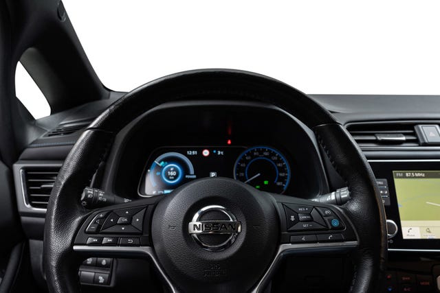 2020 NISSAN LEAF - 11