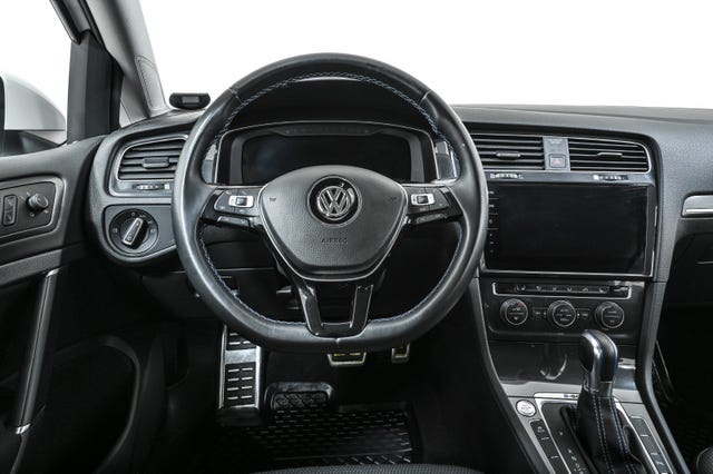 2019 VOLKSWAGEN GOLF - 9