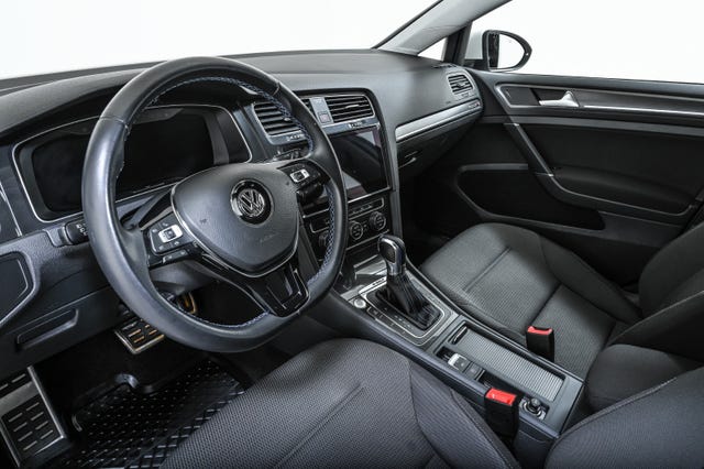 2019 VOLKSWAGEN GOLF - 16