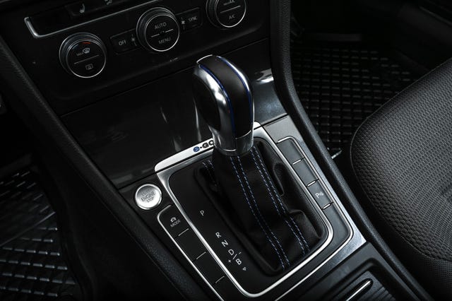 2019 VOLKSWAGEN GOLF - 11