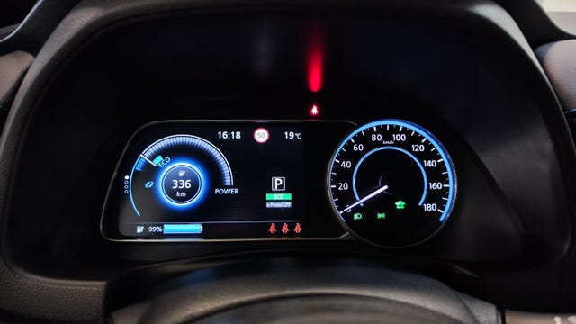 2020 NISSAN LEAF - 22