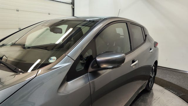 2020 NISSAN LEAF - 10