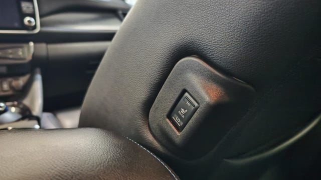 2020 NISSAN LEAF - 29