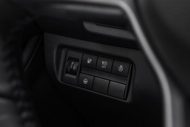 2022 NISSAN LEAF - 16