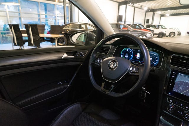2019 VOLKSWAGEN GOLF - 11