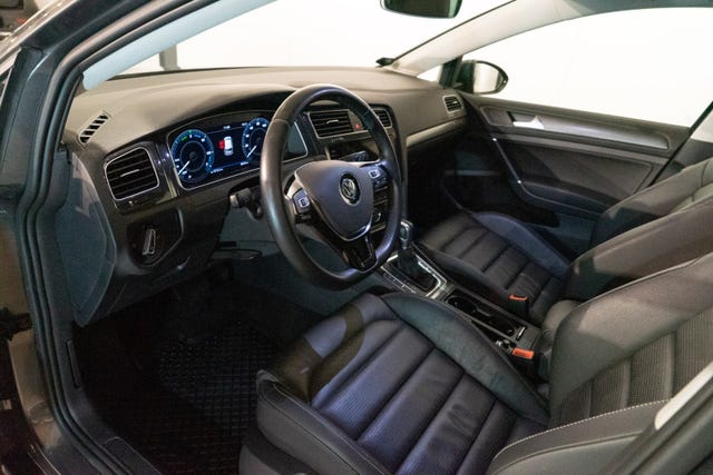 2019 VOLKSWAGEN GOLF - 8