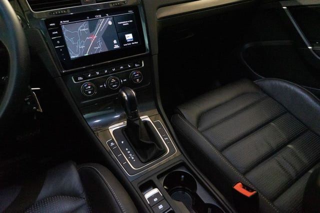 2019 VOLKSWAGEN GOLF - 12