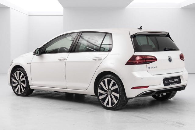 WVWZZZAUZK8906827 2019 VOLKSWAGEN GOLF-2