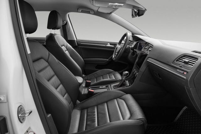 2019 VOLKSWAGEN GOLF - 13