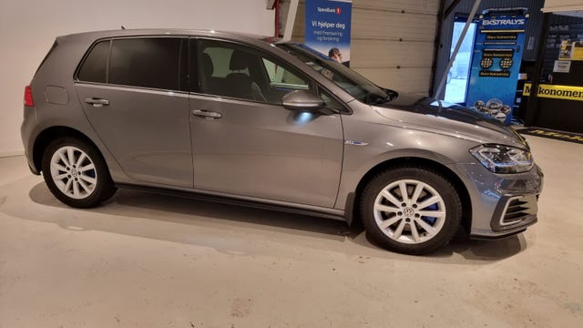 WVWZZZAUZJW806124 2018 VOLKSWAGEN GOLF-4