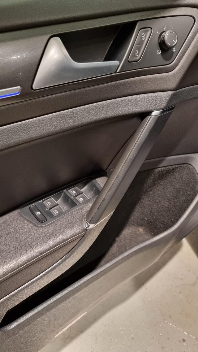 2018 VOLKSWAGEN GOLF - 10