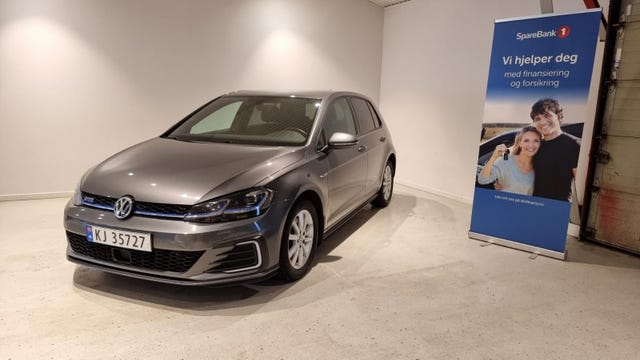 WVWZZZAUZJW806124 2018 VOLKSWAGEN GOLF-0