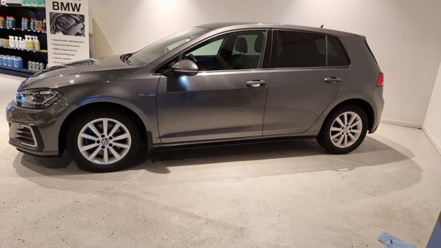 WVWZZZAUZJW806124 2018 VOLKSWAGEN GOLF-2