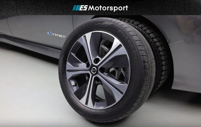 2018 NISSAN LEAF - 32