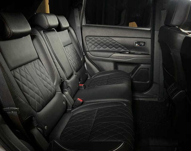 2020 MITSUBISHI OUTLANDER - 24