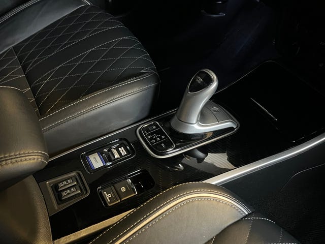 2020 MITSUBISHI OUTLANDER - 38