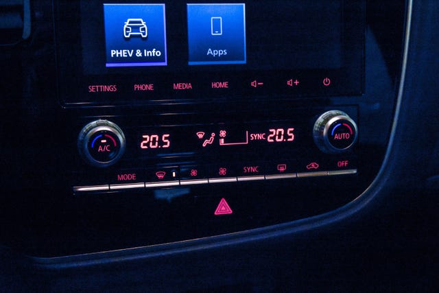 2020 MITSUBISHI OUTLANDER - 21