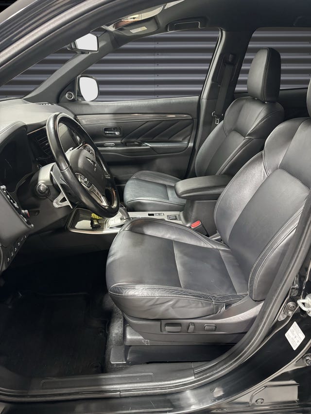 2020 MITSUBISHI OUTLANDER - 11