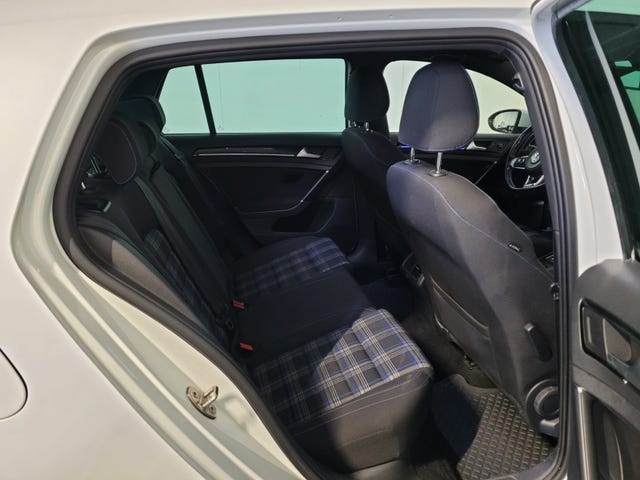2015 VOLKSWAGEN GOLF - 20