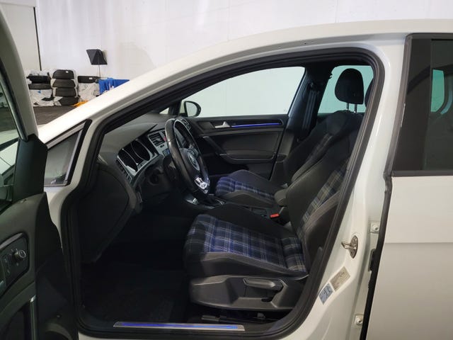 2015 VOLKSWAGEN GOLF - 10