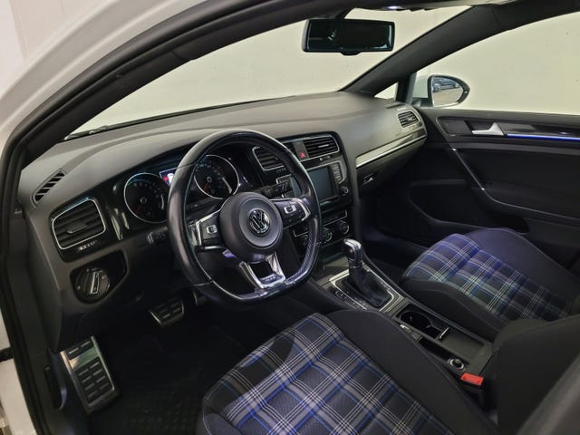 2015 VOLKSWAGEN GOLF - 11