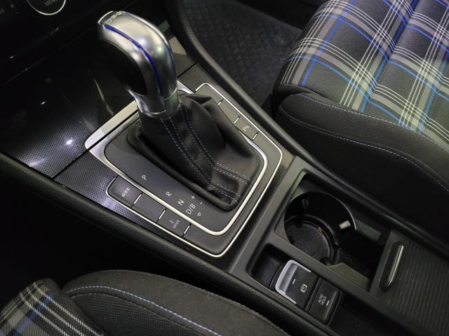 2015 VOLKSWAGEN GOLF - 17