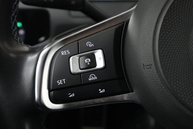 2018 VOLKSWAGEN GOLF - 10