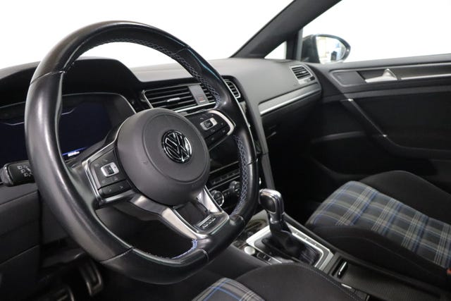 2018 VOLKSWAGEN GOLF - 9