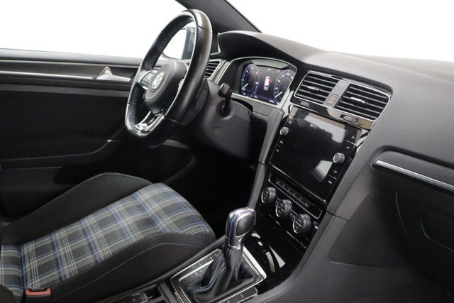 2018 VOLKSWAGEN GOLF - 21