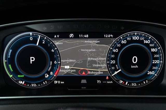 2018 VOLKSWAGEN GOLF - 16