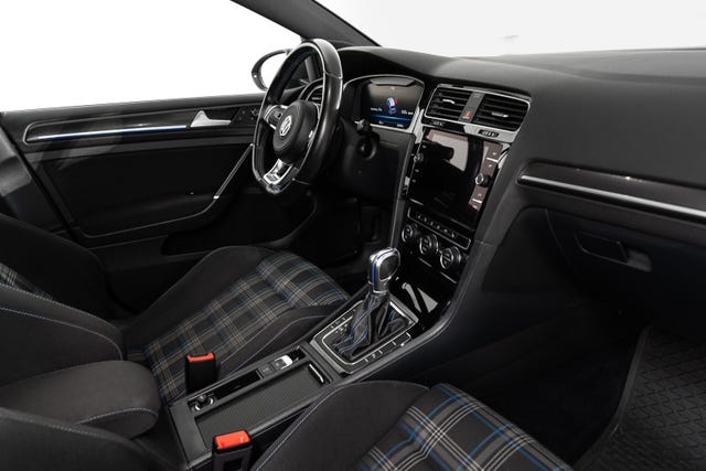 2018 VOLKSWAGEN GOLF - 12