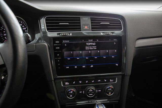 2018 VOLKSWAGEN GOLF - 12