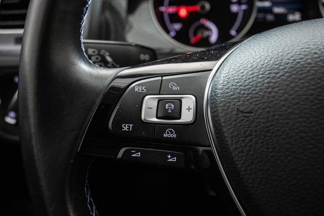 2018 VOLKSWAGEN GOLF - 18