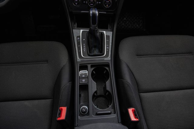 2018 VOLKSWAGEN GOLF - 16