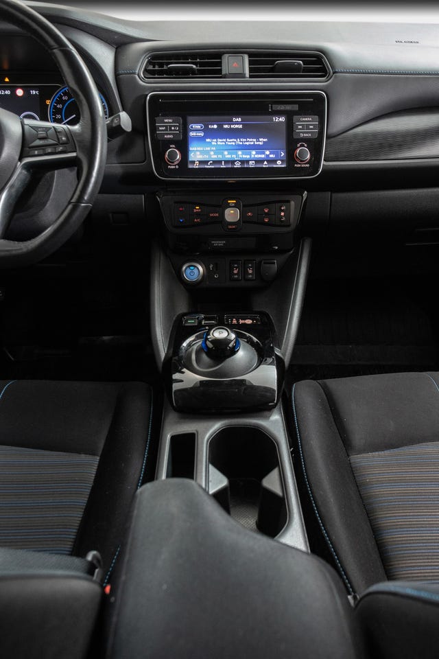 2018 NISSAN LEAF - 15