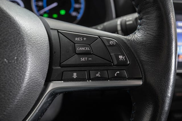 2018 NISSAN LEAF - 17