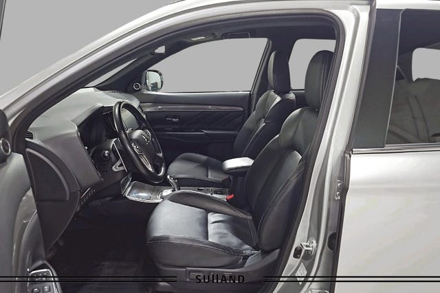 2020 MITSUBISHI OUTLANDER - 10