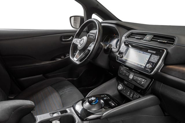 2018 NISSAN LEAF - 17